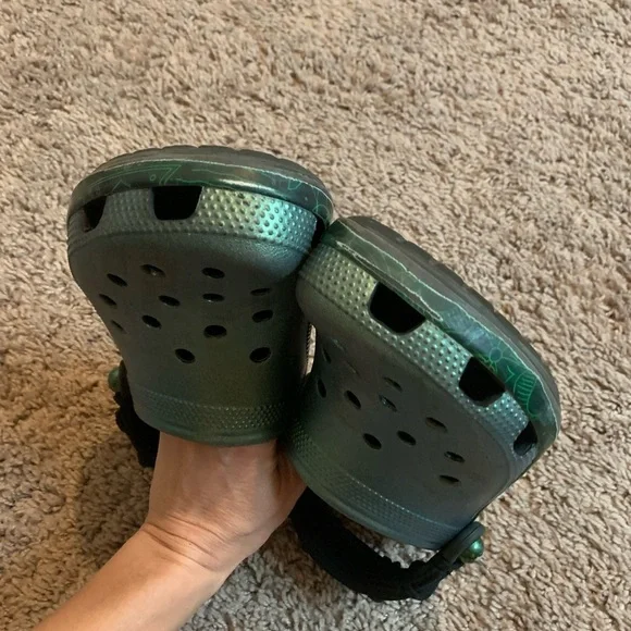 Crocs Green Glitter Wicked Elphaba Clogs - Picture 5 of 8